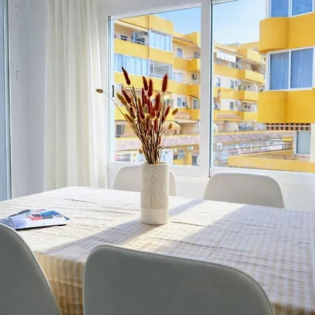 Amplio Piso Con Terraza Cerca De La Playa * Calpe