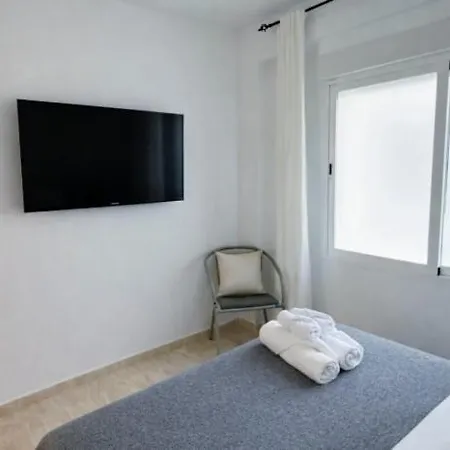 Amplio Piso Con Terraza Cerca De La Playa * Calp