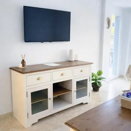 Amplio Piso Con Terraza Cerca De La Playa