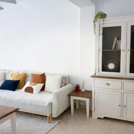 Amplio Piso Con Terraza Cerca De La Playa