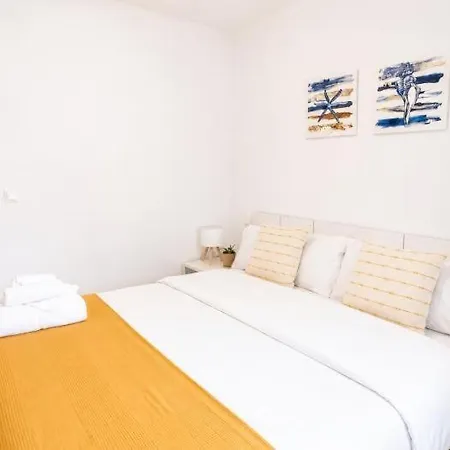 Amplio Piso Con Terraza Cerca De La Playa Calp