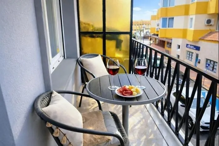 Amplio Piso Con Terraza Cerca De La Playa Lejlighed *